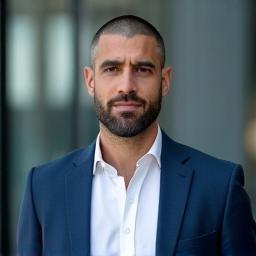 Foto de Diego Hernández, especialista en crédito